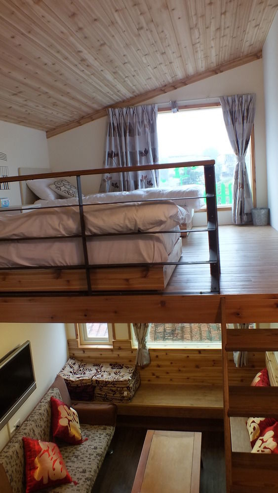 Ding Ding Homestay Jinhu Bagian luar foto