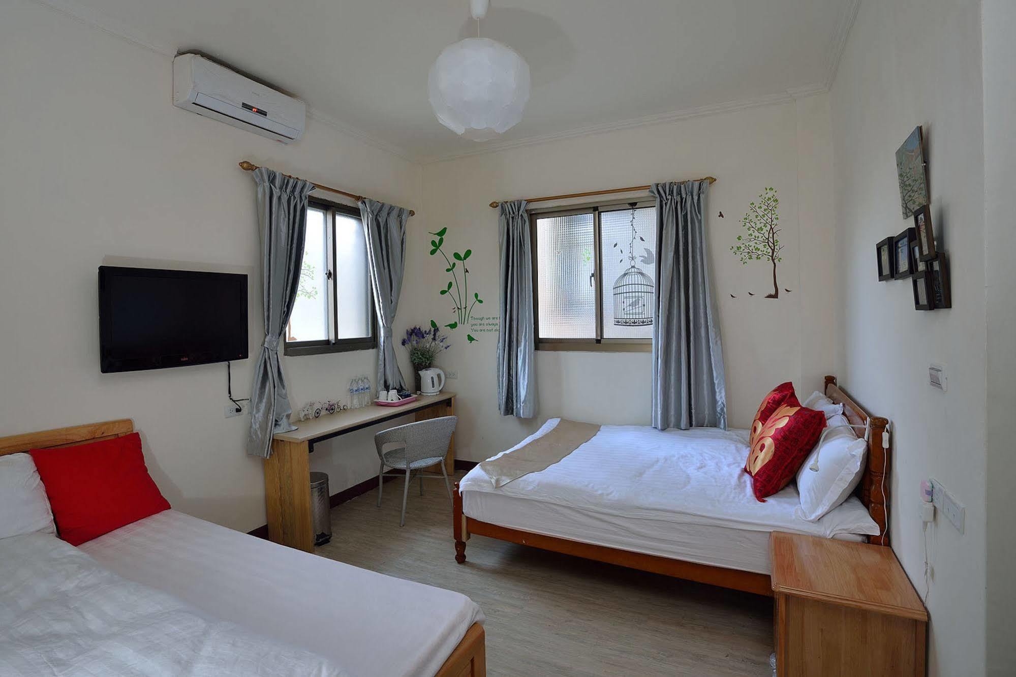 Ding Ding Homestay Jinhu Bagian luar foto